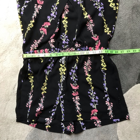 BCBGMAXAzria Floral Romper, NWT, Size XS - Picture 8 of 16